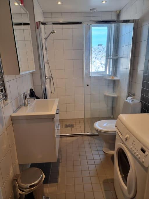 Trevlig Laegenhet Naera Stroemstad Centrum Exterior foto